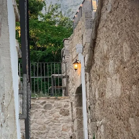 Anna Postup Vila Tucepi