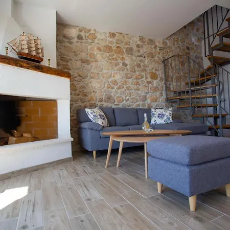 Anna Postup וילה