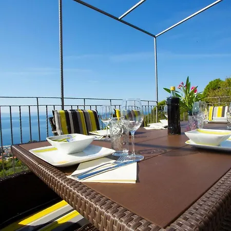 וילה Anna Postup טוצפי