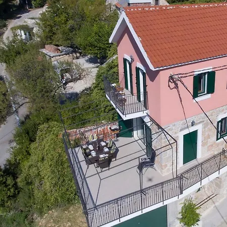 וילה Anna Postup *